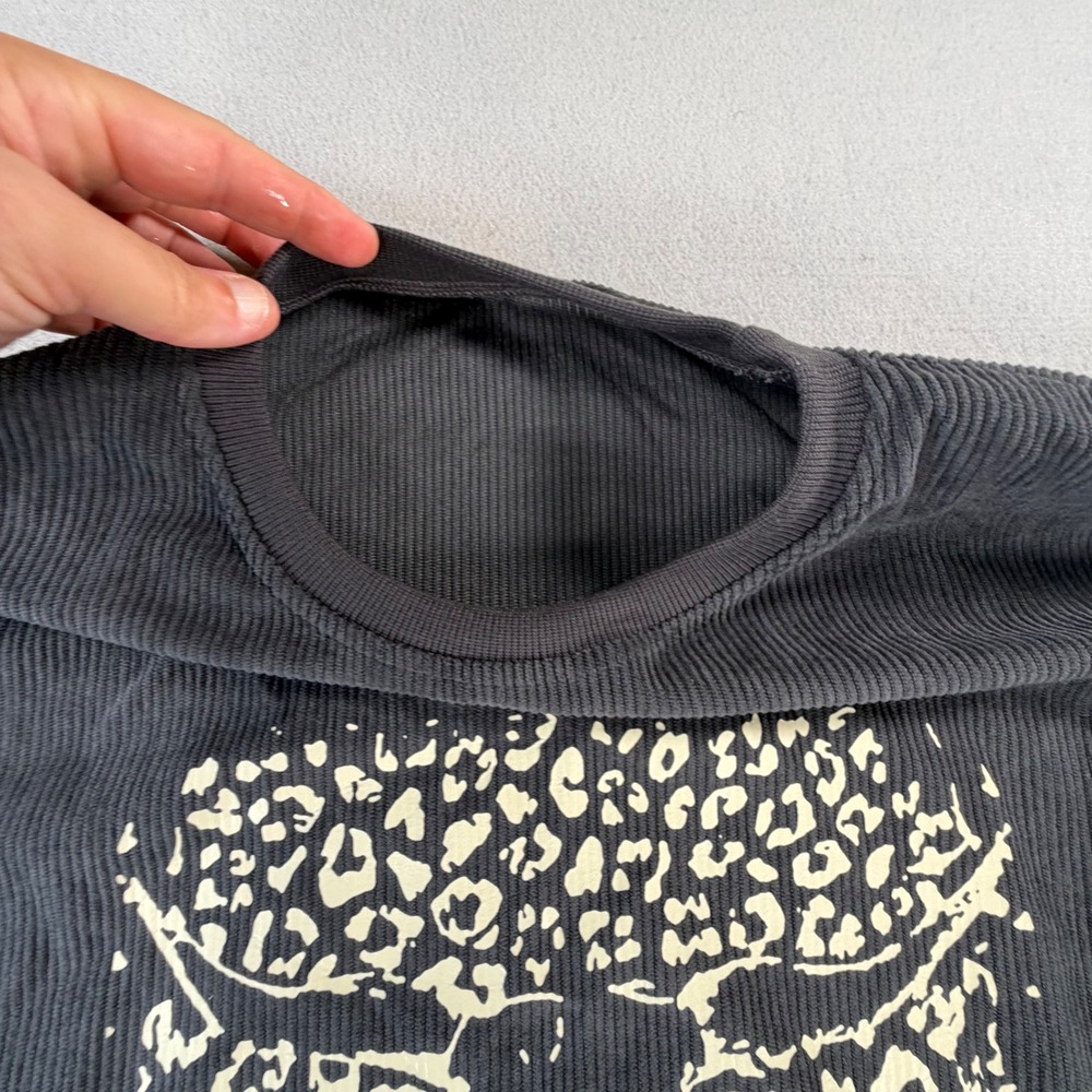 Dark Gray Corduroy Bull Graphic Sweatshirt Womens M Streetwear Y2K Western - Picture 6 of 10